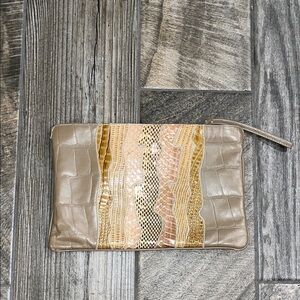 Vintage Palizzio Elegant Tan and Gold Clutch 11.5”x7.5”x6” strap
